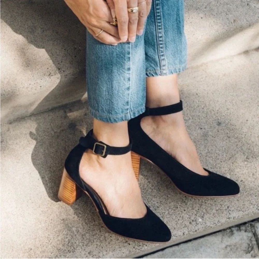 Soludos Gemma Heels size 8 black suede